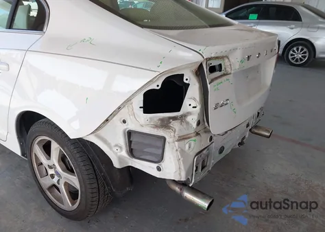 2013 Volvo S60 T5/T5 Platinum/T5 Premier/T5 Premier Plus из США, поврежденный, VIN YV1612FS2D2199231